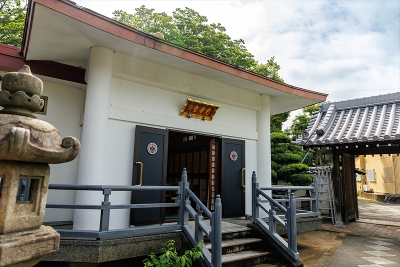 浄土真宗 本願寺派 城国山 専徳寺